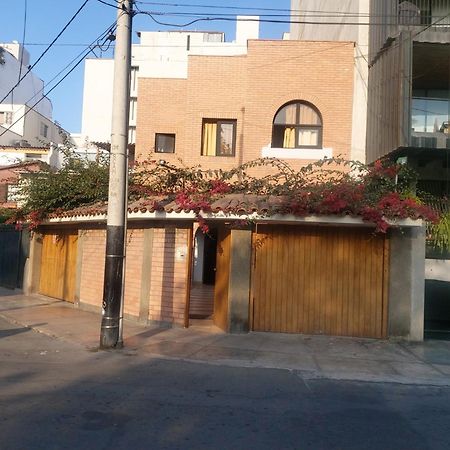 Global Family Backpackers Hostel Lima Extérieur photo